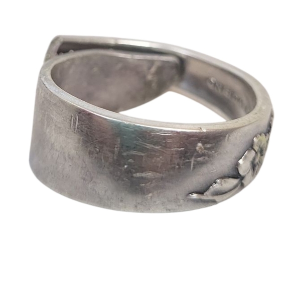 M.A.Rogers Oneida Floral Silver Ring - Picture 7 of 9